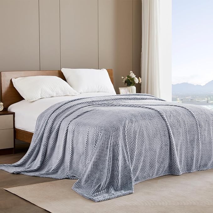 Exclusivo Mezcla Soft Waffle Fleece Bed Blanket Queen Size, Heather Navy | Lightweight Plush Blanket for Bed, Bedroom, Cozy Flannel with Waffle Texture, Stylish Home Decor, All Season, 90x90 Inches