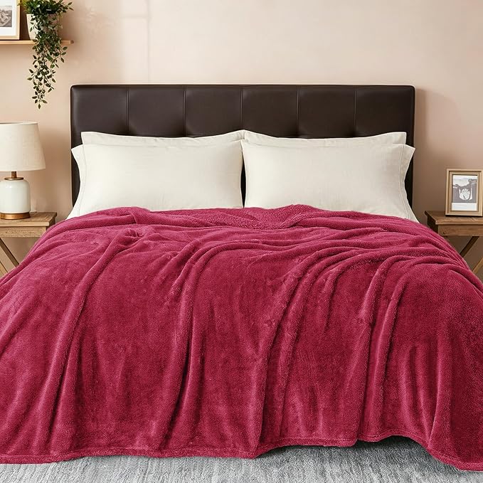 Exclusivo Mezcla Fuzzy Plush Fleece Bed Blanket Twin XL Size, Deep Red | 90x66 Inches, Super Soft and Cozy Bed Blanket, Fluffy Blanket for Bed, College Dorm Room Essentials, All Season