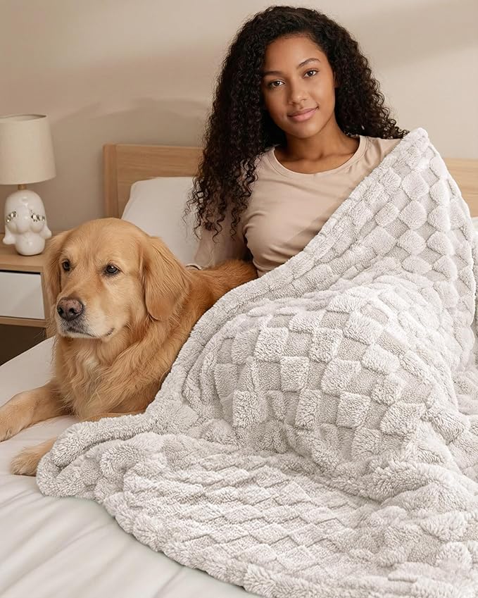 Utopia Bedding Plush Checkered Fleece Blanket Linen Throw (50x60 Inches) | Soft, Cozy, Couch, Bed, Home Decor, Travel Friendly, Throws, Gift for Women and Men