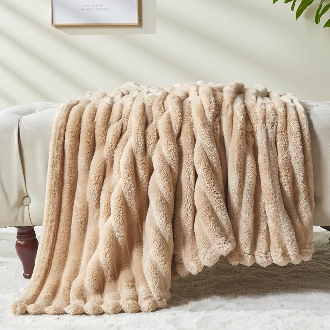 NEWCOSPLAY Fleece Ribbed Cozy Queen Blanket for Couch, Brown, 90"x90" | Premium Silky Flannel Blanket, Soft Lightweight Fluffy Throw Blanket for Bed Sofa Decor, Gift for All Season Use