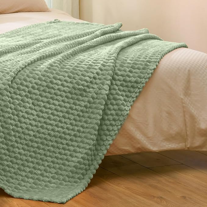 Vessia Flannel Fleece Throw Blanket(50x70 inch), 3D Jacquard Sage Green Fuzzy and Warm Blanket for Couch,Sofa,Bed,Chair, 300GSM Super Soft Touch Cozy Lightweight Throw for All-Season Home Decor