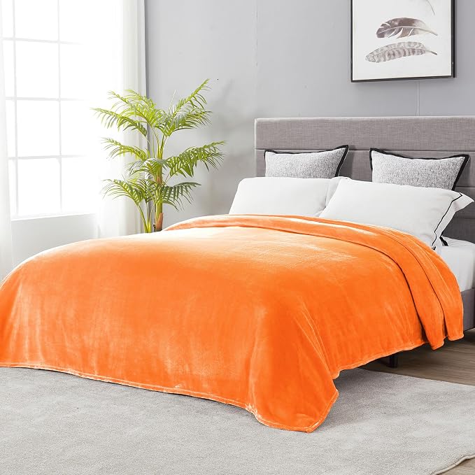 DREAMNINE Super Large Soft Fall Fluffy Fleece Bed Blanket King Size 90" x 108", Luxury Decorative Fuzzy Halloween Blanket for Bedroom,Big Cozy Shaggy Warm Flannel Blankets for Winter Autumn Pet,Orange