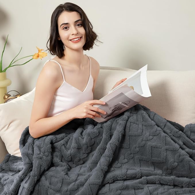 Aganear Fleece Throw Blanket for Bed Couch 90"x108" Grey | Lightweight Fuzzy Throw,Warm Gift for Women,Christmas,Housewarming,Soft,Boho Design for Room Home Decor,All-Season Use