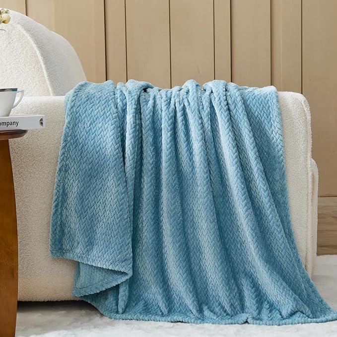 NEWCOSPLAY Fleece Leaves Pattern King Blanket, Light Blue, 90"x110" | Super Soft Throw Blanket, Lightweight Cozy Bed Sofa Blanket, Premium Silky Flannel Fleece, Travel Blanket for All Season Use