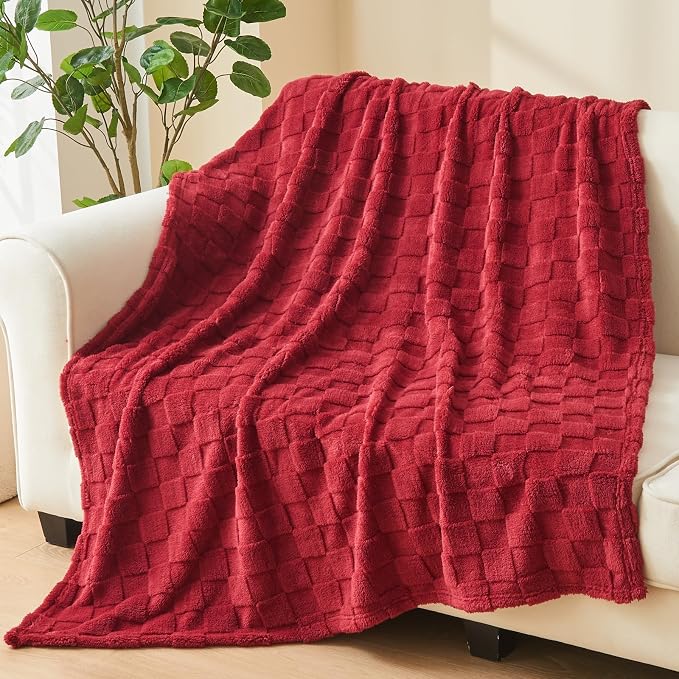 NEWCOSPLAY 3D Checkered Flannel Throw Blanket, Red Checkered, 50"x70" | Super Soft Cute Lightweight Decorative Premium Silky Fleece Blanket for Couch Sofa Bed, Gift for Women Men, All Season Use