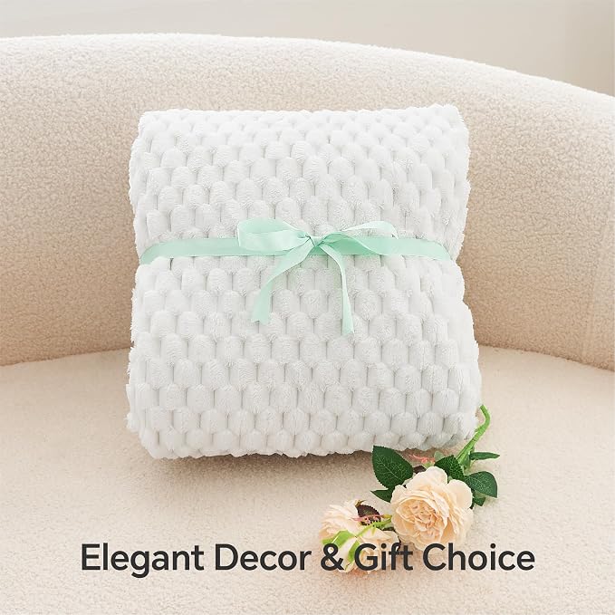 BEDELITE White Queen Blanket for Bed, Soft Cozy Gifts for Women, 90 * 90 | 3D Jacquard Decorative Fleece Blanket, Super Soft Plush Throws, Cute Birthday Gift for Women & Men, Suitable for All Seasons