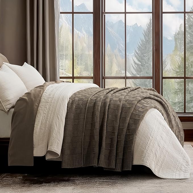 EVERGRACEHOME Modern Checkered Chenille Throw Blanket, 50x60, Mocha Brown | Lightweight Warmth, All-Season Breathability, OEKO-TEX certified, Timeless Grid Pattern, Farmhouse Throw for Couch, Bed, Sofa
