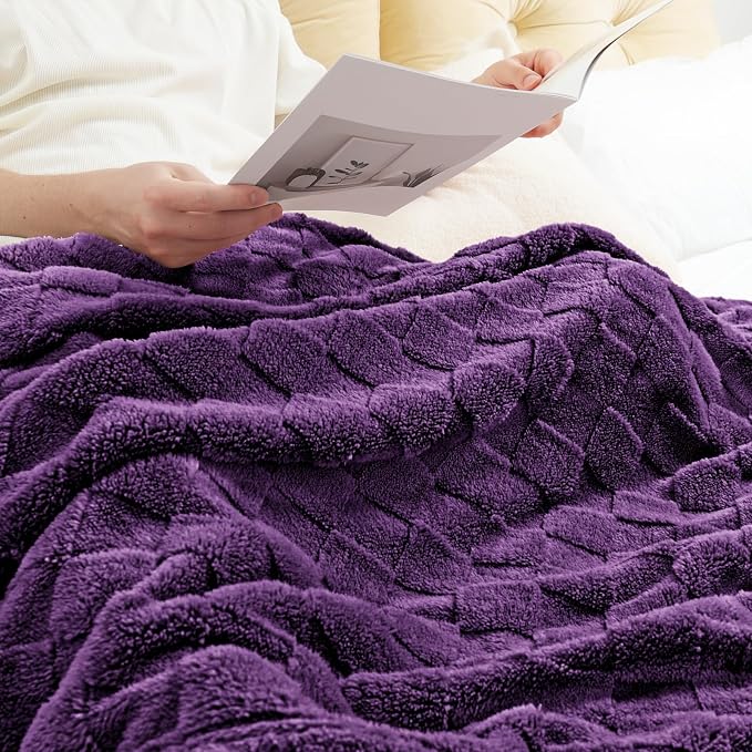 Exclusivo Mezcla 3D Checkered Fleece Throw Blanket for Couch, Purple | Super Soft and Cozy Fluffy Throw, Lightweight and Breathable, Cute Fuzzy Blanket for Sofa, Home Decor, All Season, 50"x60"