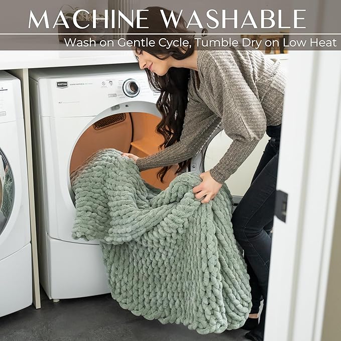 SAMIAH LUXE Chunky Knit Throw Blanket 50x60, Graphite Gray Chenille Throw Blanket for Couch Bed Sofa, Soft Fluffy Cable Knit Blanket, Oeko-TEX Certified, Machine Washable