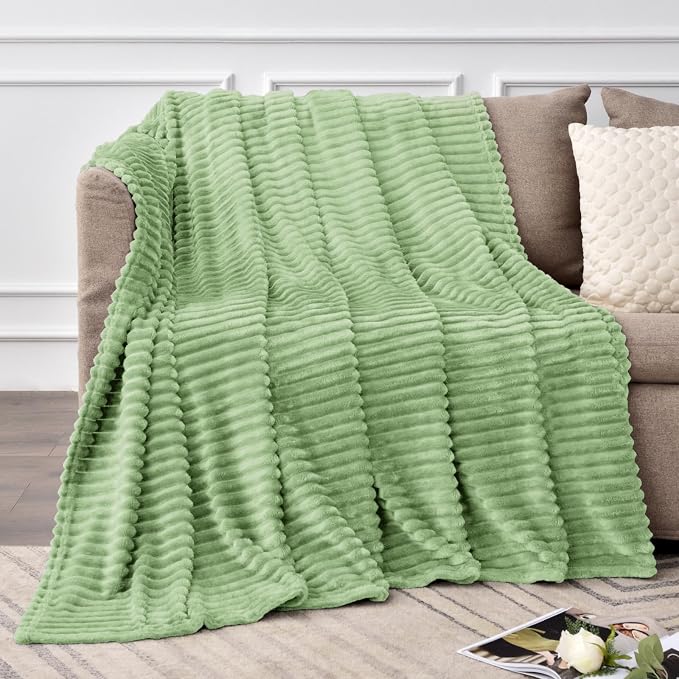 BEDELITE 3D Ribbed Apple Green Fleece Twin Blanket for Bed, 60x80 Inch | Soft Warm Decorative Fluffy Blanket, Cozy Plush Lightweight Fuzzy Throw Blanket for Couch Sofa Room Decor, Gift for Women