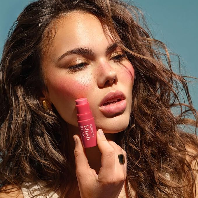 ARTDECO Blush Stick Downtown – Cream Blush with Buildable Color – Easy to Blend Makeup Stick for a Fresh & Natural Finish – Vegan & Cruelty Free – 0.17 oz