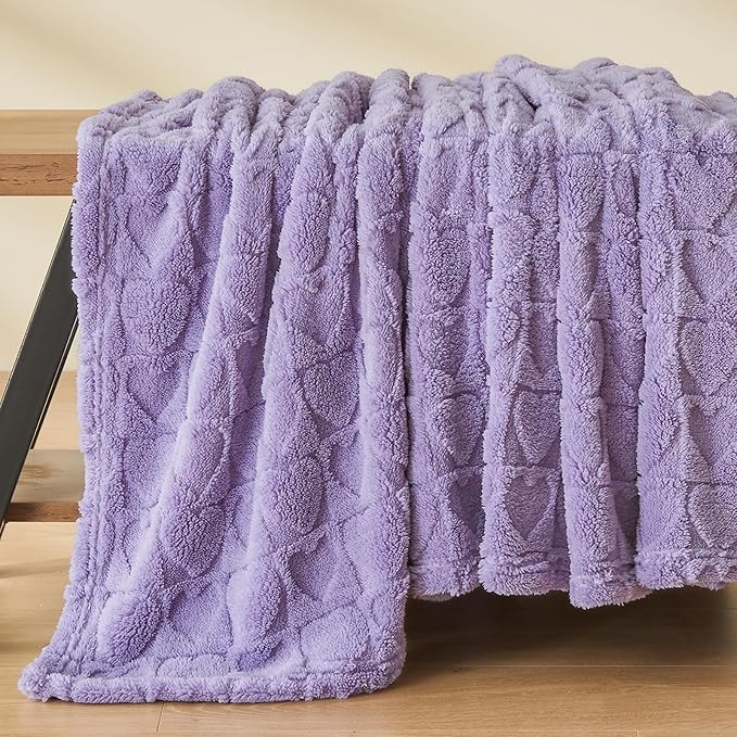 NEWCOSPLAY 3D Heart Checkered Flannel Throw Blanket, Lavender Love, 50"x70" | Super Soft Cute Lightweight Decorative Premium Silky Fleece Blanket for Couch Sofa Bed, Gift for Women Men, All Season Use