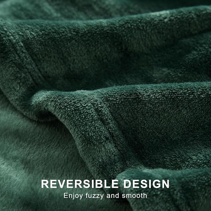 Hansleep Throw Dark Green Fleece Blanket, Soft Flannel Bed Blanket | Fuzzy Cozy Blanket 50x60 Inches, Multi-use for Bed, Sofa, Couch, Travel, Camping, All Season Warm Lightweight Cover