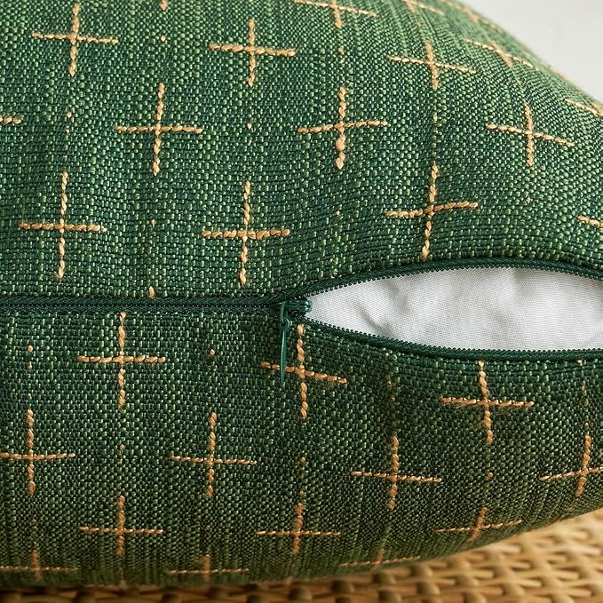 MIULEE Pack of 2 Christmas Decorative Burlap Linen Throw Pillow Covers Modern Farmhouse Pillowcase Rustic Woven Textured Cushion Cover for Sofa Couch Bed 20x20 Inch Christmas Green