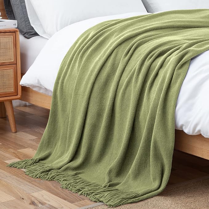 Vonty Olive Green Knitted Throw Blanket with Tassels Fringe, 50x60 Acrylic | Super Soft And Lightweight, Year-Round Cozy Warmth, Farmhouse Decorative Style, Machine Washable, for Couch, Sofa or Bed