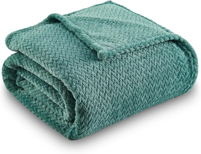 NEWCOSPLAY Fleece Leaves Pattern Throw Blanket, Light Teal, 50"x60" | Super Soft Throw Blanket, Lightweight Cozy Bed Sofa Blanket, Premium Silky Flannel Fleece, Travel Blanket for All Season Use