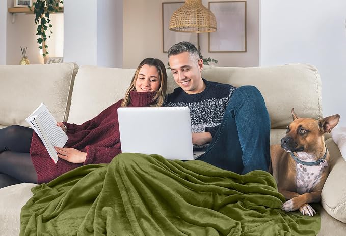 Utopia Bedding Fleece Blanket King Size Olive 300GSM Luxury Fuzzy Soft Anti-Static Microfiber Bed Blanket (90x102 Inch)