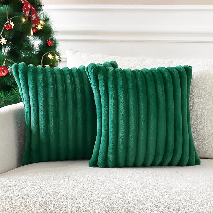 Soleebee Set of 2 Throw Pillow Covers Soft Cozy Velvet Pillowcase Faux Rabbit Fur Cover for Couch Sofa Bed Chair Home Decorative Pillows Cover (18x18 Inch, Christmas Green)