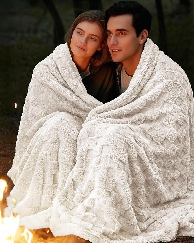 Utopia Bedding Plush Checkered Fleece Blanket Linen Throw (50x60 Inches) | Soft, Cozy, Couch, Bed, Home Decor, Travel Friendly, Throws, Gift for Women and Men