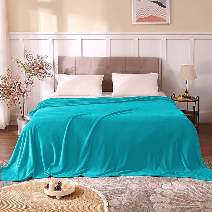 BEDELITE Fleece Blanket Soft Plush Queen Size Bed Blanket Peacock 90"x90" | Ultra Soft Fleece, Plush Microfiber, Lightweight Warmth, All Season Comfort, Fade Resistant, Machine Washable,Perfect for Bed