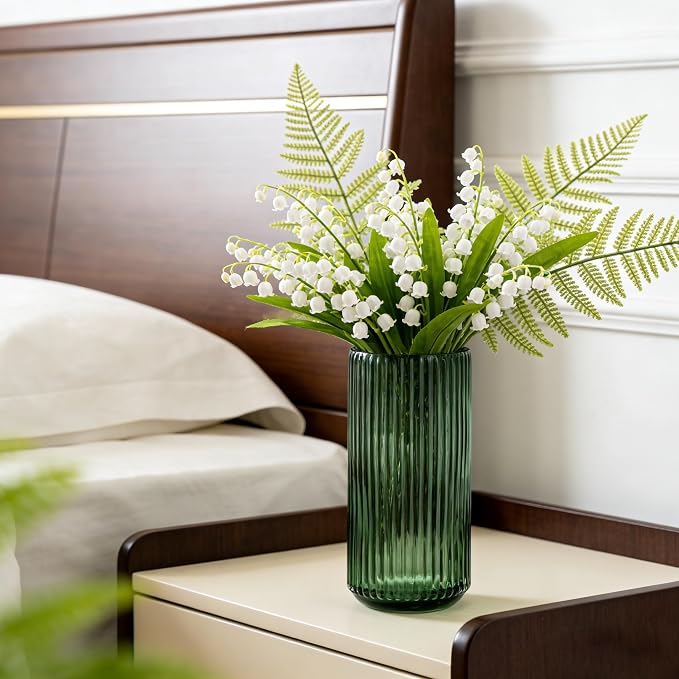 Flower Vase 7.5 inch Green Thickened Glass Vase for Bookshelf,Dinner Table,Indoor Office Desktop,Meeting Room,Bathroom,Countertop,Home Christmas Day Decoration