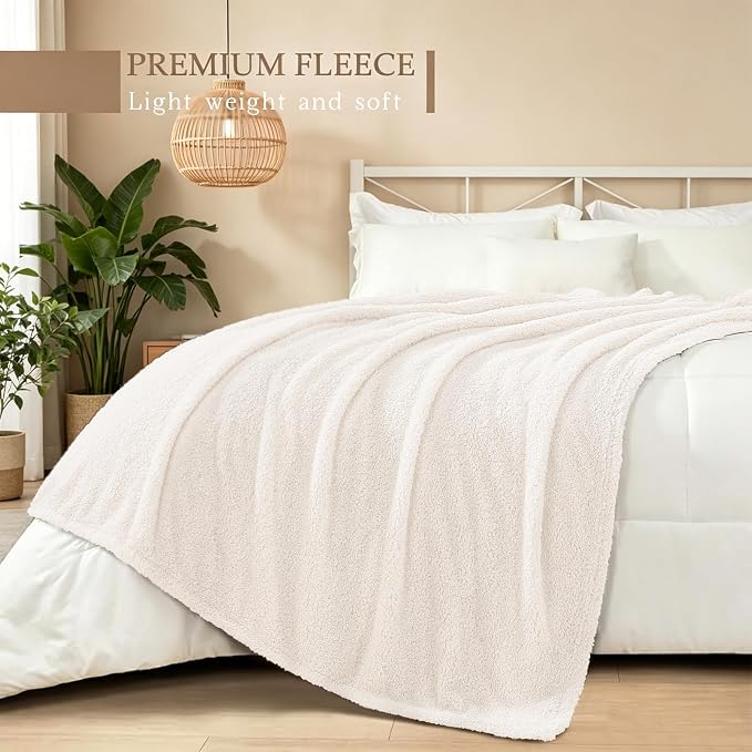 Exclusivo Mezcla Fleece Twin Size Blanket for Couch and Bed, 60" x 80" | Super Soft and Cozy Fluffy Blanket for Women, Lightweight and Fuzzy Blanket for Teens Back to School, All Season, White