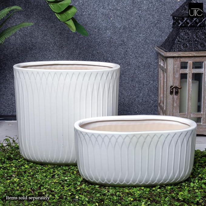 Urban Trends Collection Ceramic Decorative Blair Handcrafted Oval Planter, Decor Center Piece for Home Living Room, Table, Office: 13.00" x 7.00" x 6.50"H and 11.75" x 5.50" x 5.50"H (White/Gold)