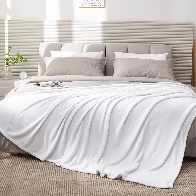 BEDELITE Fleece Blanket Soft Plush King Size Bed Blanket White 108"x90" | Ultra Soft Fleece, Plush Microfiber, Lightweight Warmth, All Season Comfort, Fade Resistant, Machine Washable