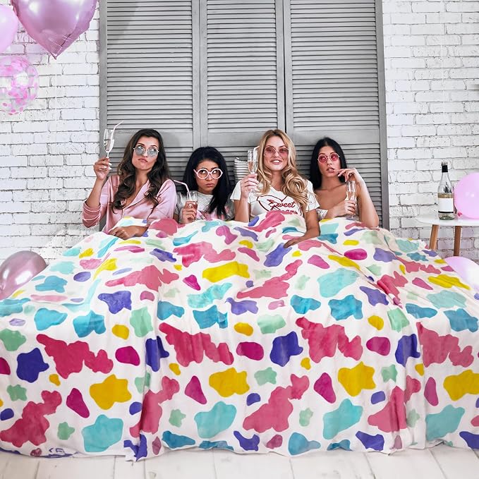 HSEEC Blankets & Throws Queen Size Soft Fleece Blanket Throw Cozy Blanket for Bed Throw 90x90 inches