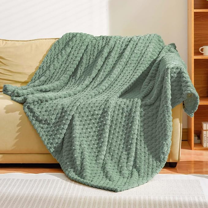 Excervent Hexagon Jacquard Throw Blanket for Bed, 50x60 Inches, Sage Green | Decorative Fuzzy Flannel Fleece Throw Blanket for Sofa Bed Couch, Super Soft Cozy, Suitable for All Seasons