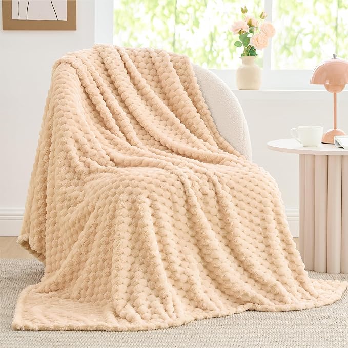 BEDELITE Blush Sand Throw Blanket for Couch, Soft Gifts for Women, 50 * 60 | 3D Jacquard Decorative Fleece Blanket, Super Soft Plush Throws, Cute Birthday Gift for Women & Men, Suitable for All Seasons