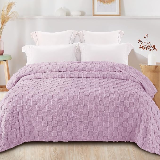 Exclusivo Mezcla 3D Checkered Fleece Queen Blanket for Bed, Light Purple | Super Soft and Cozy Fluffy Blanket, Lightweight, Breathable, Decorative Blanket for Living Room, Bedroom, All Season, 90"x90"