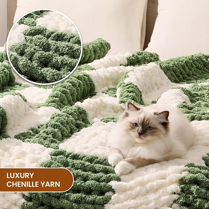 L'AGRATY Chunky Knit Throw Blanket for Couch 60 x 80 Inches Green Checkered | Handmade Chenille Crochet Blanket for Sofa Bed, Thick Cable Knitted Blankets for Room Home Decor, Birthday Gift for Women Mom