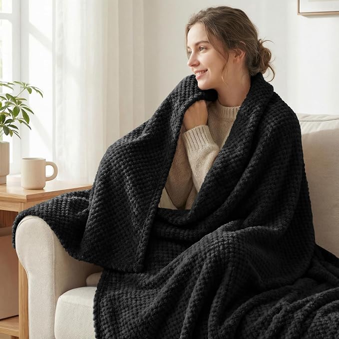 Exclusivo Mezcla Large Waffle Fleece Throw Blanket for Couch, Black | Lightweight Soft Blanket for Sofa, Bed, Living Room, Plush Fluffy Throw for Home Decor, Travel, All Season, 50x70 Inches