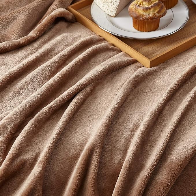 Hansleep Throw XL Camel Fleece Blanket, Soft Flannel Bed Blanket | Fuzzy Cozy Blanket 50x70 Inches, Multi-use for Bed, Sofa, Couch, Travel, Camping, All Season Warm Lightweight Cover