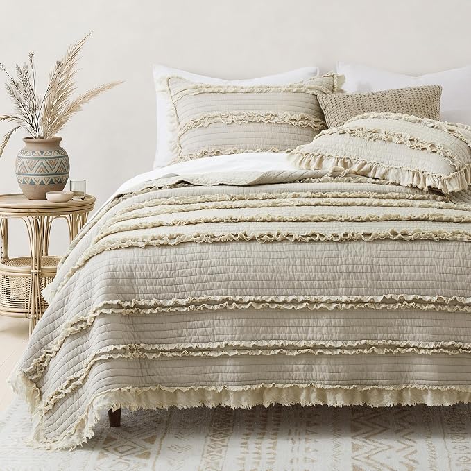 Ultra Soft Ruffle Fringed Quilt Twin Size,Shabby Chic Rustic Beige Bedding Set, Stone Washed Boho Decorative Quilt with 1 Pillow Shams for All Season