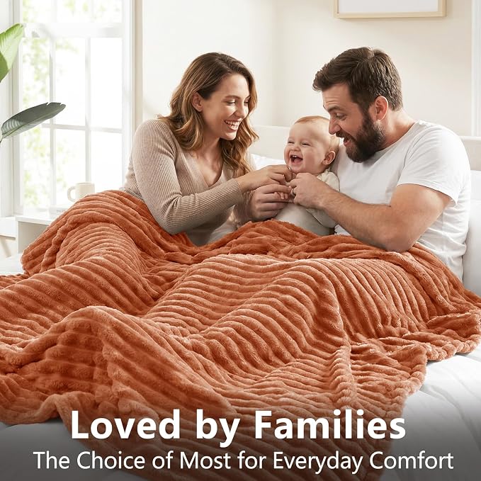 HIMEET Burnt Orange King Blanket for Bed, 300GSM Ribbed Fleece, 108 x 90 in | Ultra Soft Flannel, All-Season Lightweight Warmth, Generous Bed Coverage & Home Decor, Gift for Men & Women, Machine Washable