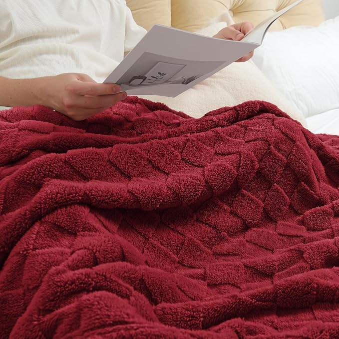 Exclusivo Mezcla 3D Checkered Fleece Throw Blanket for Couch, Burgundy | Super Soft and Cozy Fluffy Throw, Lightweight and Breathable, Cute Fuzzy Blanket for Sofa, Home Decor, All Season, 50"x60"