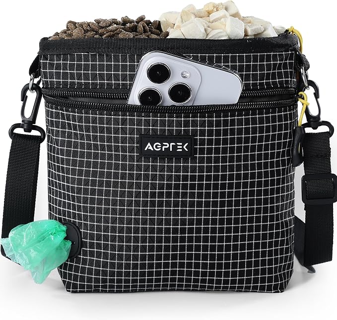 AGPTEK Dog Training Treat Pouch, Magnetic Dog Walking Pouch