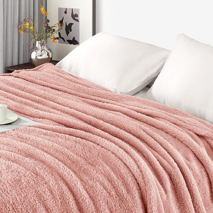 Exclusivo Mezcla Fleece Bed Blankets Queen Size for Bed, 90" x 90" | Super Soft and Cozy Fluffy Blanket for Women, Lightweight and Fuzzy Bedding for Bedroom , All Season, Pink