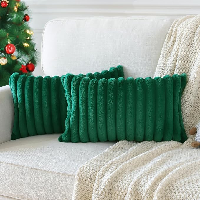 Soleebee Set of 2 Throw Pillow Covers Soft Cozy Velvet Pillowcase Faux Rabbit Fur Cover for Couch Sofa Bed Chair Home Decorative Pillows Cover (16x24 Inch, Christmas Green)
