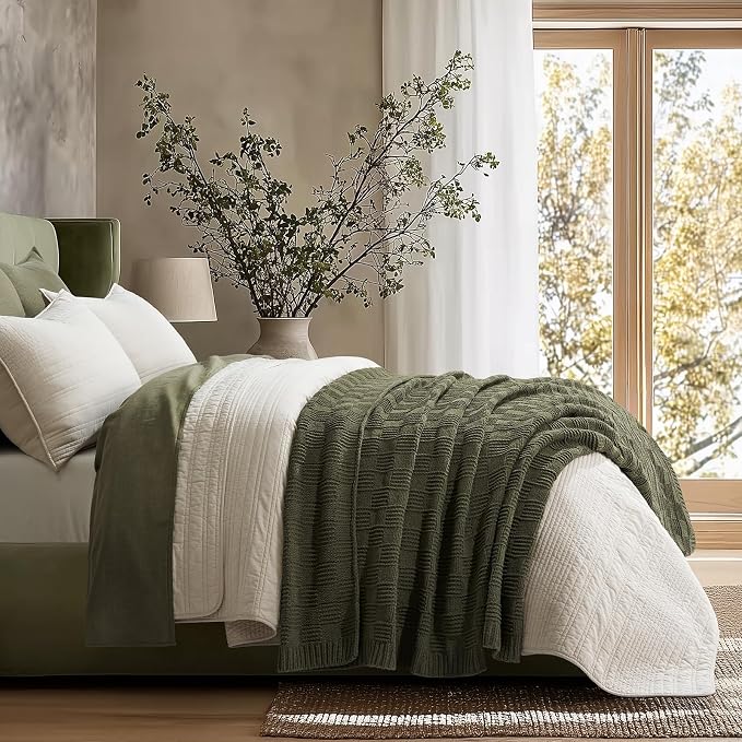 EVERGRACEHOME Modern Checkered Chenille Throw Blanket, 50x60, Olive Green | Lightweight Warmth, All-Season Breathability, OEKO-TEX certified, Timeless Grid Pattern, Farmhouse Throw for Couch, Bed, Sofa