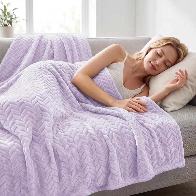 Exclusivo Mezcla Soft Fleece Bed Blanket Twin Size, 90”x66”, Lilac Purple | Cozy Fluffy Lightweight Blankets for Summer, Decorative Plush Flannel Throws for Living room, Bedroom with Leaves Pattern