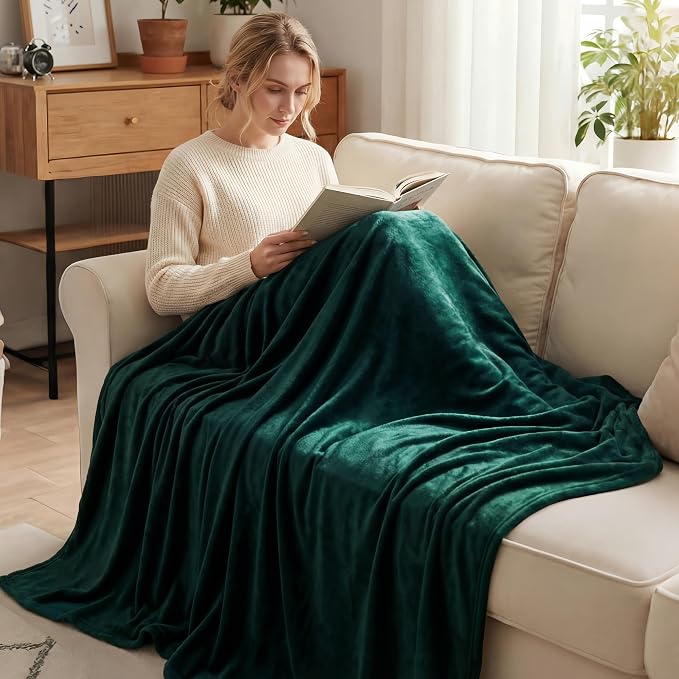 Exclusivo Mezcla Soft Fleece Blanket Twin Size for Bed, Forest Green | 60x80 Inches, Double-Sided Brushed Flannel, Lightweight Plush Cozy Blanket for Home Decor, All Season, Machine Washable