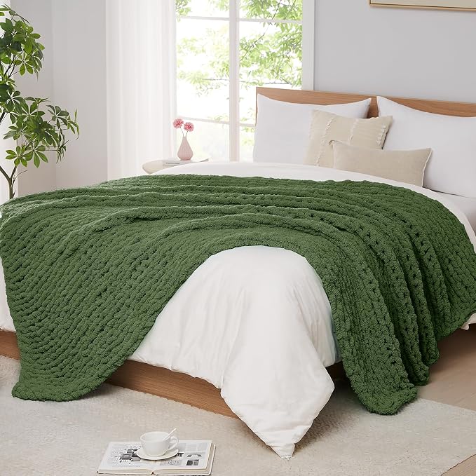 L'AGRATY Chunky Knit Throw Blanket for Couch, 60 x 80 Inches, Moss Green | Handmade Chenille Crochet Blanket for Sofa Bed, Thick Cable Knitted Blankets for Room Home Decor, Birthday Gift for Women Mom