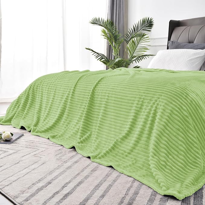 BEDELITE 3D Ribbed Jacquard Green King Size Blankets for Bed, 108x90 Inch | Soft Warm Decorative Fluffy Blanket, Cozy Fuzzy Lightweight Plush Fleece Throw Blankets for Bed, Room Decor, Gift for Women