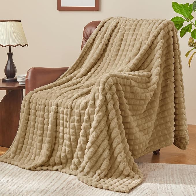 BEDELITE 3D Checked Camel Fleece Throw Blanket for Couch, 50x60 Inches | Soft Warm Fuzzy Fluffy Blanket for Bed Sofa, Lightweight Plush Cozy Blankets for Home Room Decor, Gift for Women, All Season