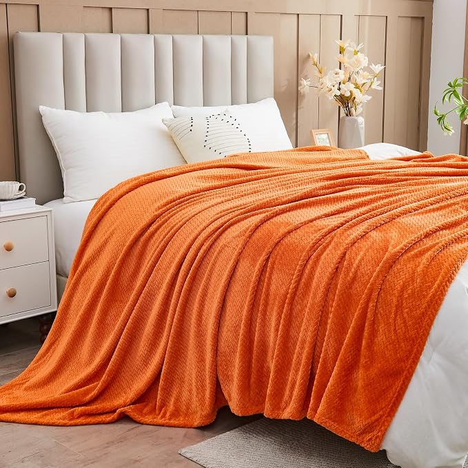 NEWCOSPLAY Fleece Leaves Pattern King Blanket, Orange, 90"x110" | Super Soft Throw Blanket, Lightweight Cozy Bed Sofa Blanket, Premium Silky Flannel Fleece, Travel Blanket for All Season Use