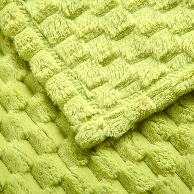 Excervent Hexagon Jacquard Throw Blanket for Bed, 60x80 Inches, Light Green | Big Decorative Fuzzy Flannel Fleece Throw Blanket for Sofa Bed Couch, Super Soft Cozy, Suitable for All Seasons