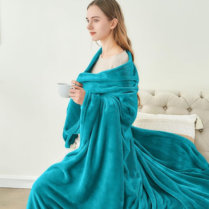 BEDELITE Fleece Blanket Soft Plush Twin Size Blanket Teal Blue 60"x80" | Ultra Soft Fleece, Plush Microfiber, Lightweight Warmth, All Season Comfort, Fade Resistant, Machine Washable, Couch Sofa Bed